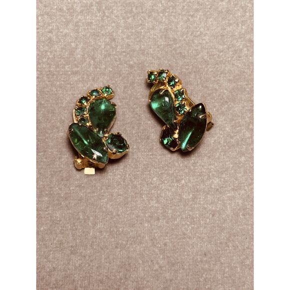 Vtg Emerald Green Rhinestone Prong Set Clip On Earrings Gold-tone - Picture 16 of 16